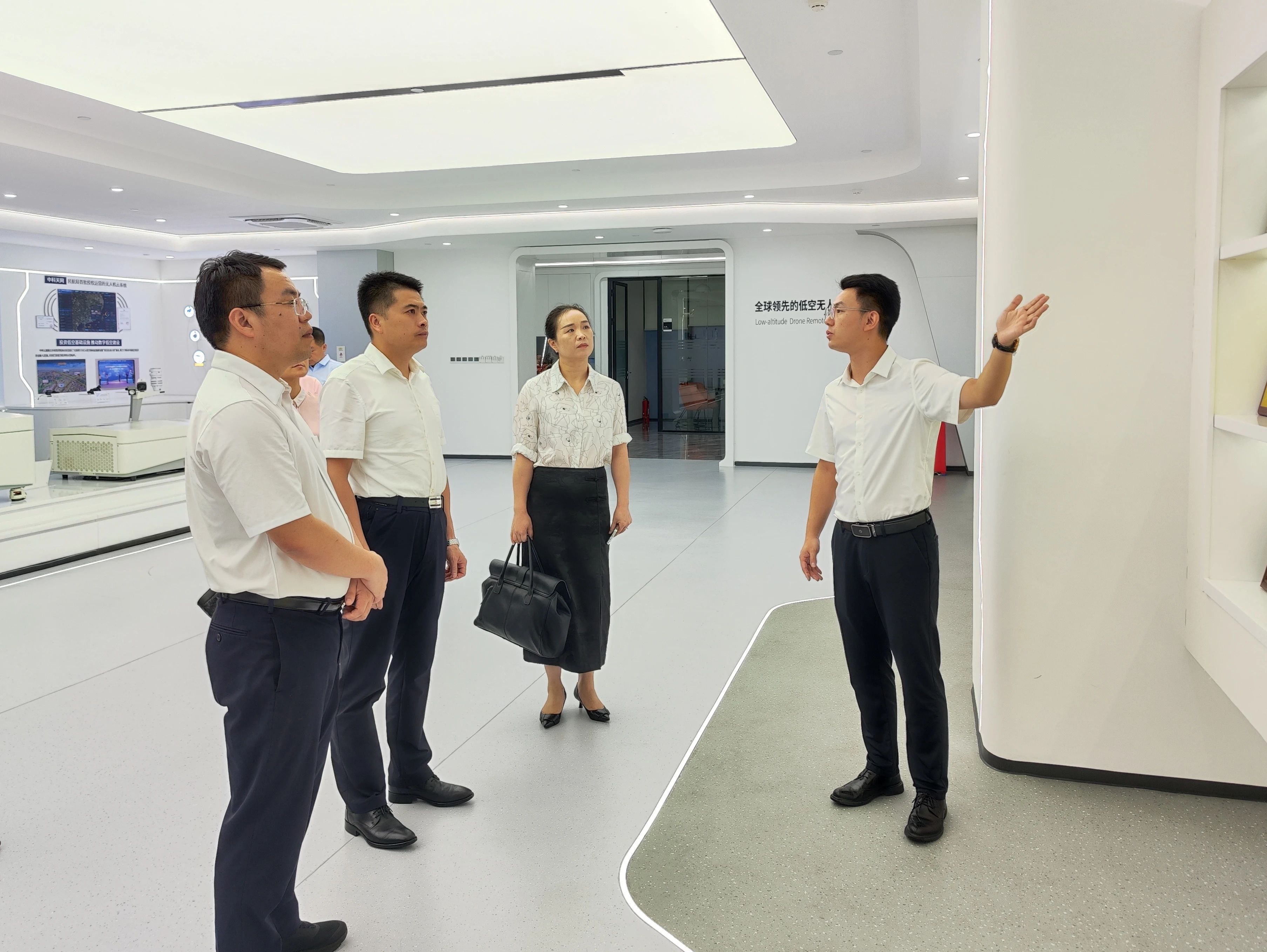 李磊带队赴广州、深圳开展招商考察