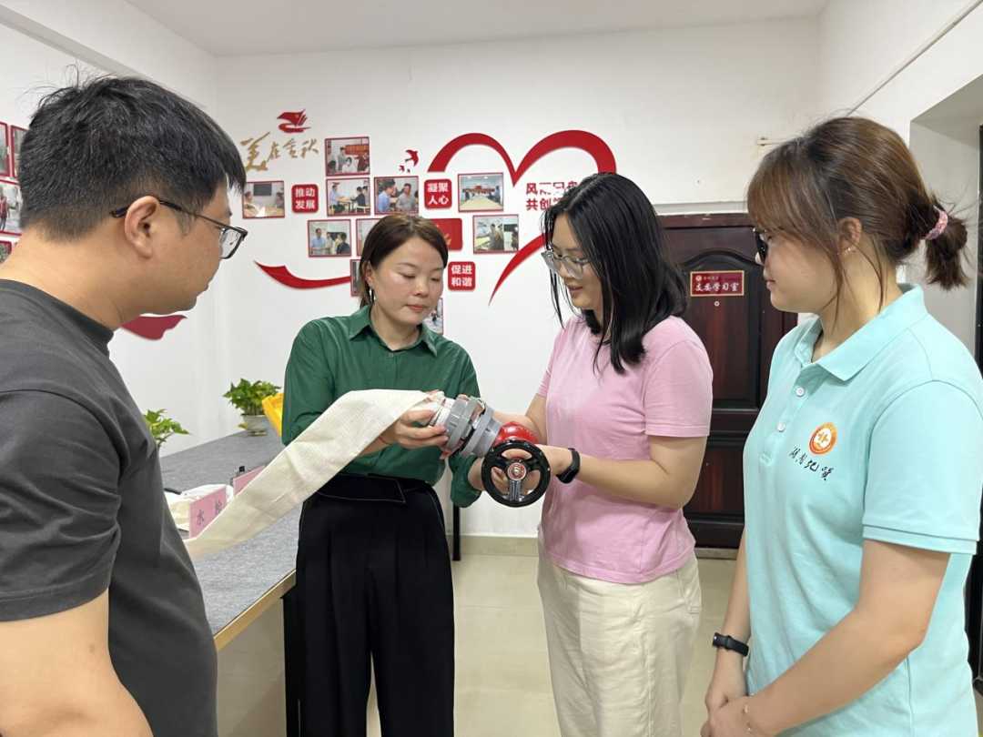 从“说教”到“实操”！这个社区建立应急教育实践基地