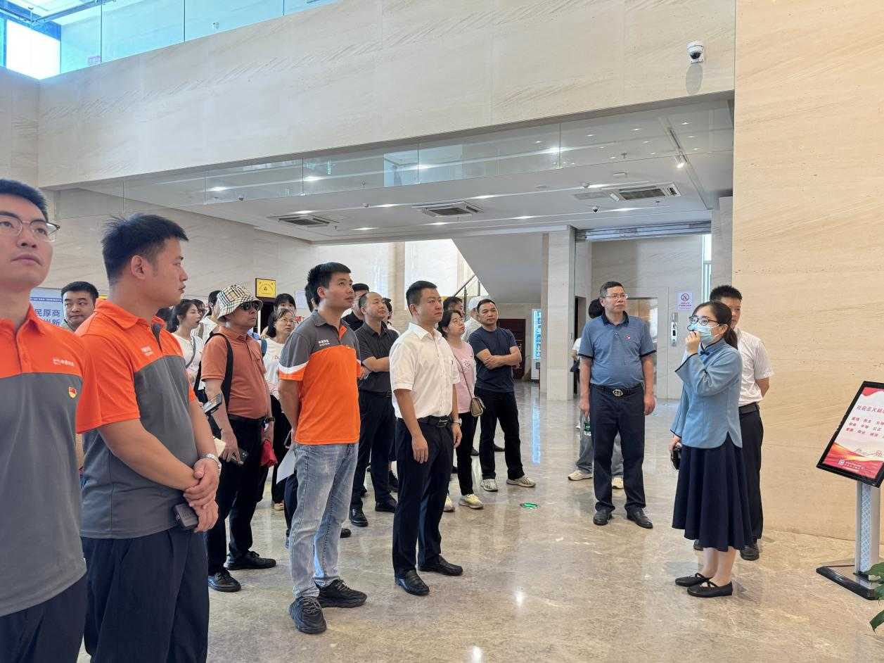 传承红色基因 践行初心使命 区电商物流中心开展“七一”主题党日活动