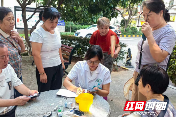 “健康锦囊”进圭塘，街坊邻里共赴“养生课堂”