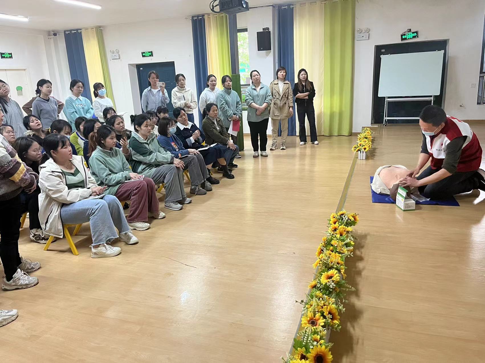 金环社区：开展急救知识培训 强化安全保障新举措