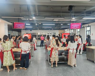 “焙”感温暖，凝聚“她”力量！雨花区妇联组织执委开展烘焙体验活动