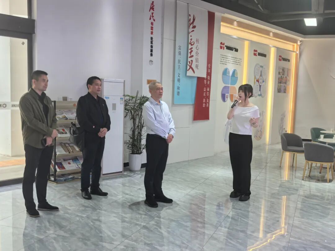 长沙市残联党组书记、理事长伍仁华调研雨花区基层残协工作